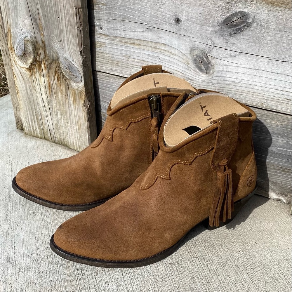 Ariat Women’s Presley Booties